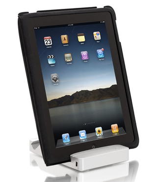 Illustration for article titled HyperMac External Battery Gives MacBooks a 32 Hour Boost